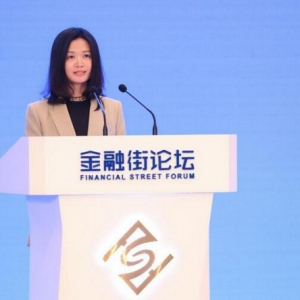 AI技术赋能金融创新，推动普惠与绿色转型