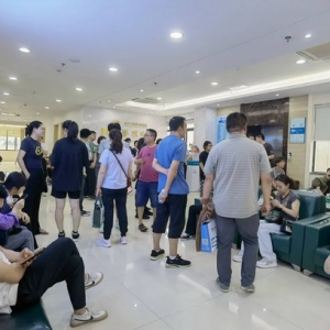 重庆近视手术高峰期，近视手术该怎么选？