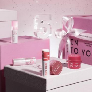 INTO YOU心慕与你唇泥五周年大女主唇泥&绒绒蛋糕礼盒重磅上新！