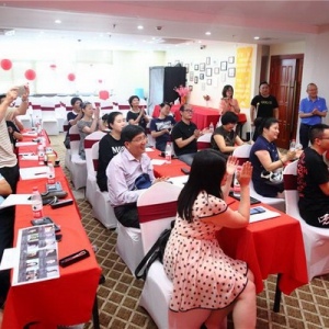 复旦求是回馈众盘手力推操盘攻略训练 股票培训机构多元化之路