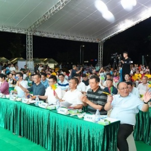 连州水晶梨采摘活动启幕 千亩梨园打造农旅融合新模式