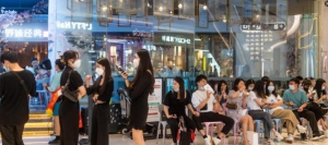 年夜饭预订迎来高峰 火锅超市模式引领团圆聚餐新趋势