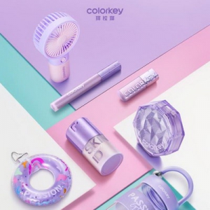 彩妆品牌珂拉琪携手游泳冠军叶诗文推广热爱理念