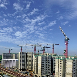 三成居民看涨房价但购房意愿下降，理财产品成投资新选择