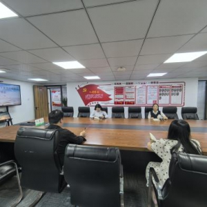 团员青年读书会活动激发阅读热情提升思政素养