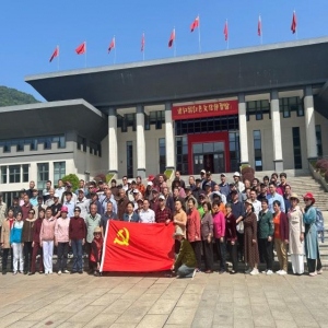 党建引领聚合力 红色共建谱新篇 —— 中国人寿寿险连江支公司党支部联合社区开展红色主题共建活动