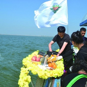 骨灰海撒服务选择专业机构，文明殡葬回归自然